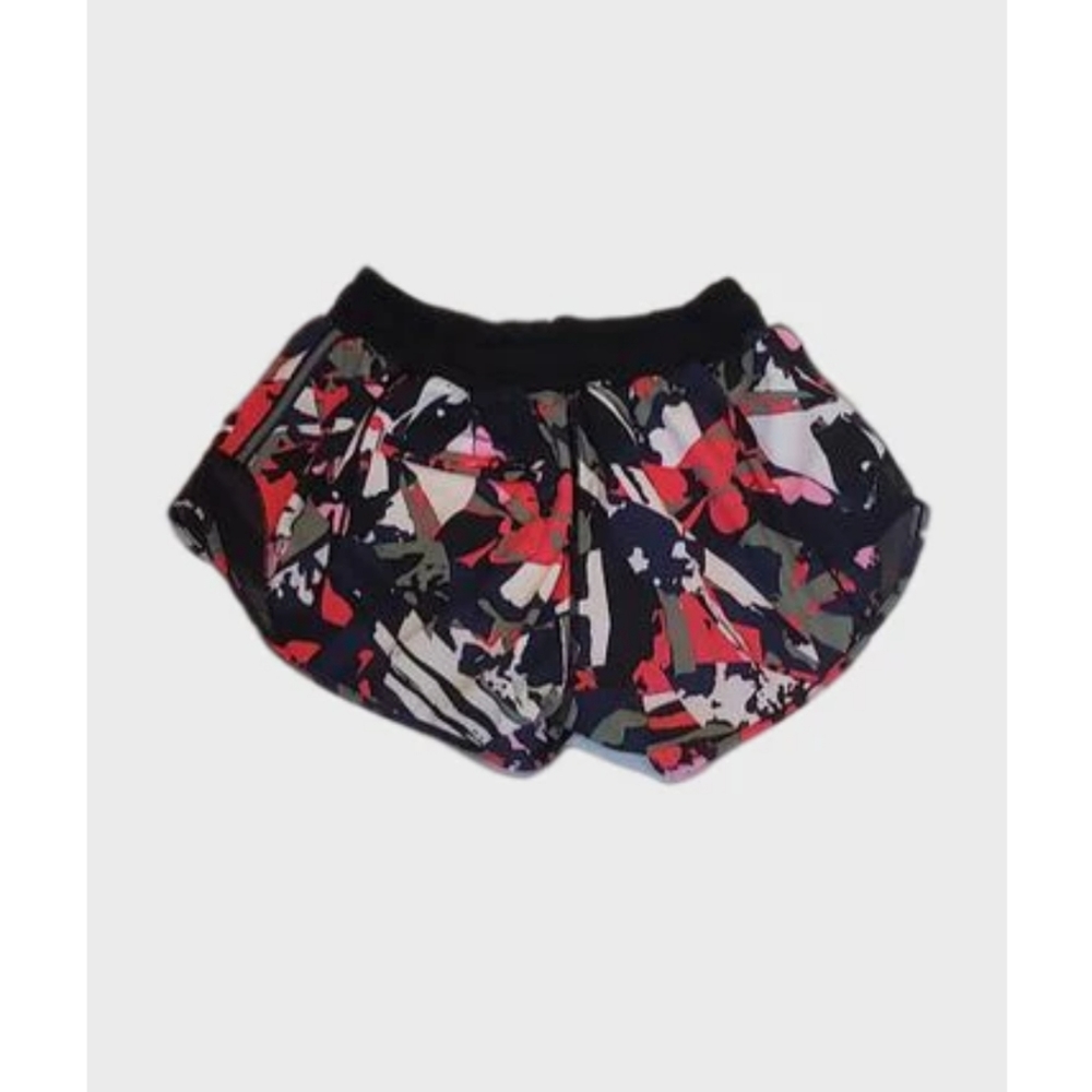 Size 2 - Lululemon Hotty Hot Short